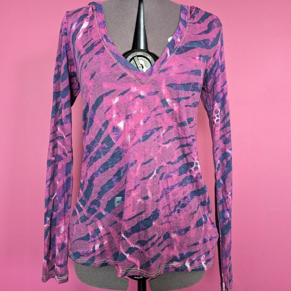 Erge Karen Hooded Burnout V-neck Long-Sleeve Top in Fuchsia/Navy Zebra Print XS